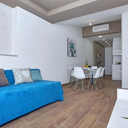 Riva Apartment