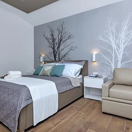 Riva Apartment *